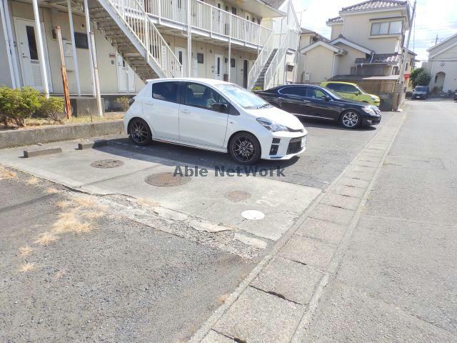 【古河市静町のアパートの駐車場】