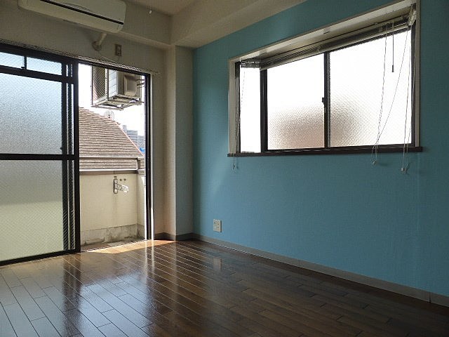 居室・リビング　※写真は他号室です