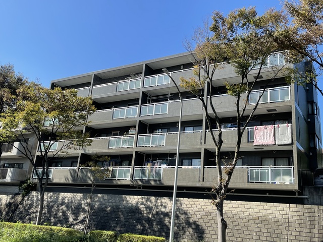 オークヒルズ見花山の建物外観