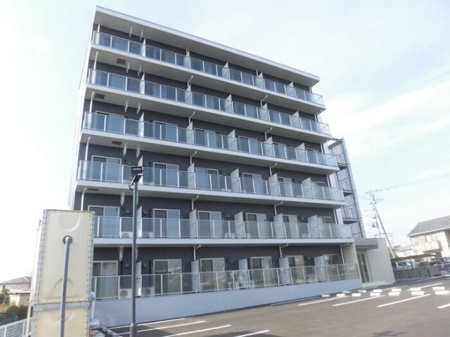 【郡山市大槻町のマンションの建物外観】