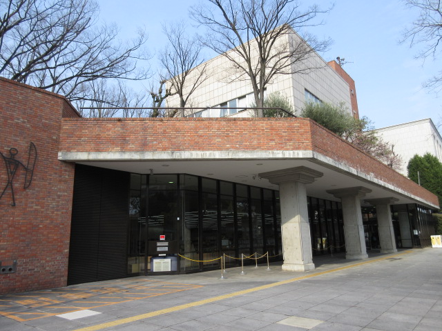 【神戸市兵庫区西上橘通のマンションの図書館】