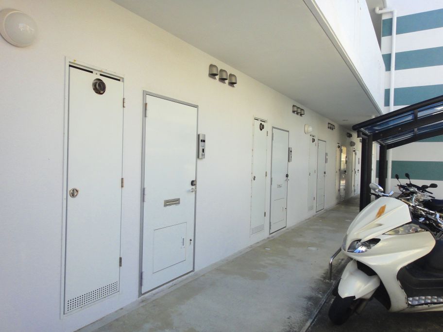 玄関　現状優先