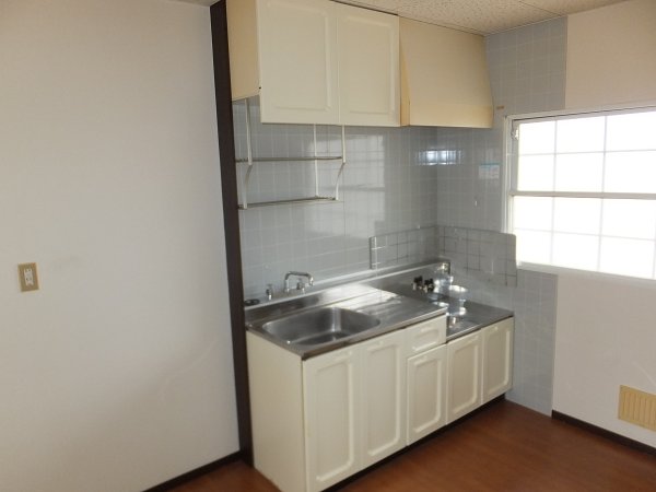 キッチン　キッチン※他号室の参考写真となります