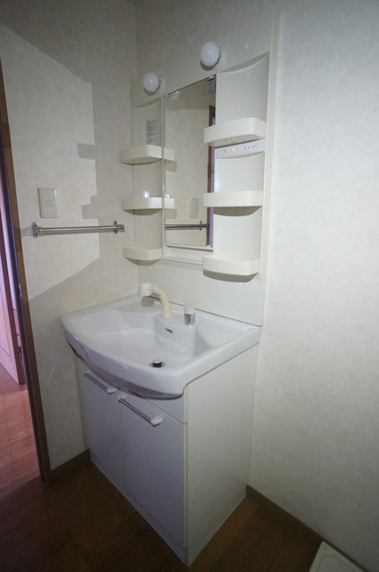 洗面設備　独立洗面台なら落ち着いて身支度ができます☆