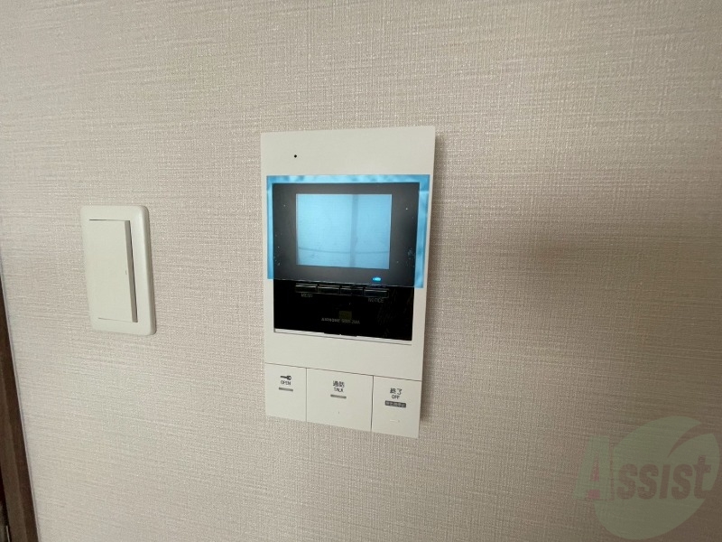 セキュリティ　ＴＶモニター付インターホンです。来客者の顔が見えるので安心！