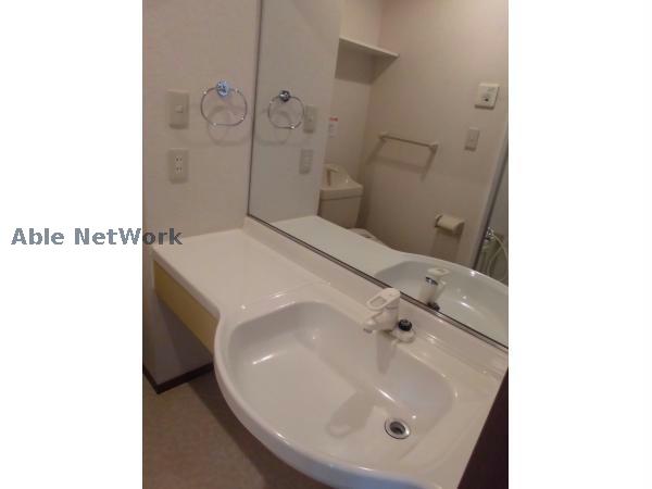 洗面設備　広々独立洗面台