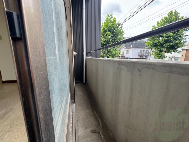 バルコニー　バルコニーが付いていますので一息ついてみてはいかがですか。