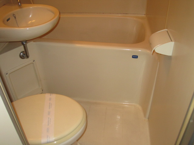 バス・シャワールーム　※別のお部屋の写真です