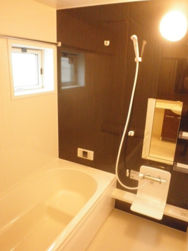 バス・シャワールーム　図面と現状に相違がある場合には現状を優先