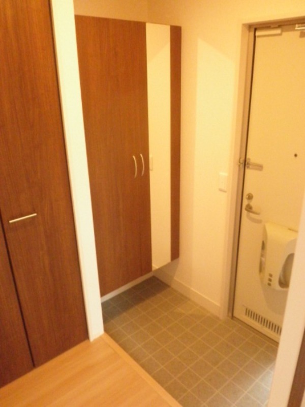 玄関　図面と現状に相違がある場合には現状を優先