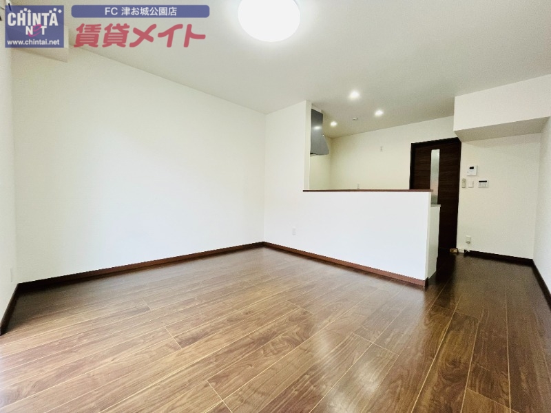 居室・リビング　同一物件別部屋