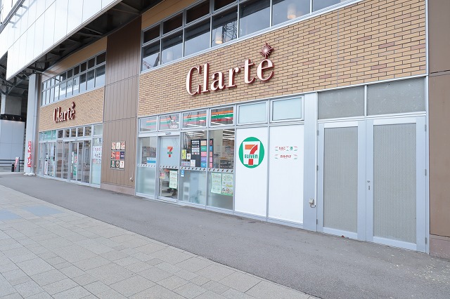 コンビニ　セブンイレブン（コンビニ）まで644m