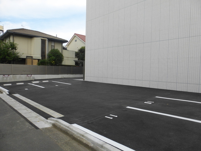 駐車場　北側駐車場