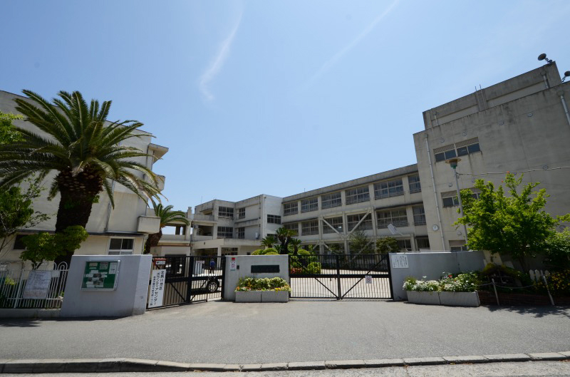 小学校　西宮市立　北夙川小学校（小学校）まで215m