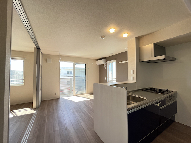 居室・リビング　●12帖超のリビング！