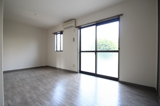 居室・リビング　※別部屋の写真です