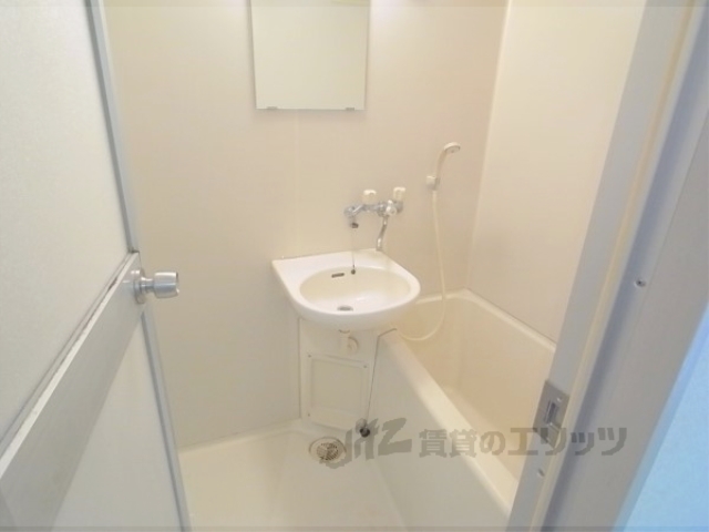 バス・シャワールーム　バス