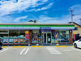 コンビニ　ファミリーマート 高松屋島西町北店（コンビニ）まで319m