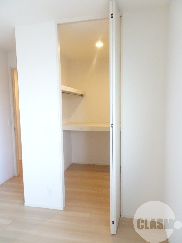 収納　ウォークインクローゼット