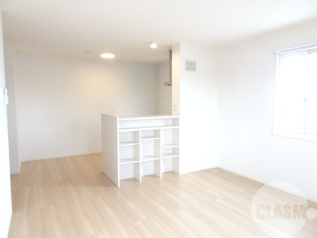 居室・リビング　カウンターキッチンです♪