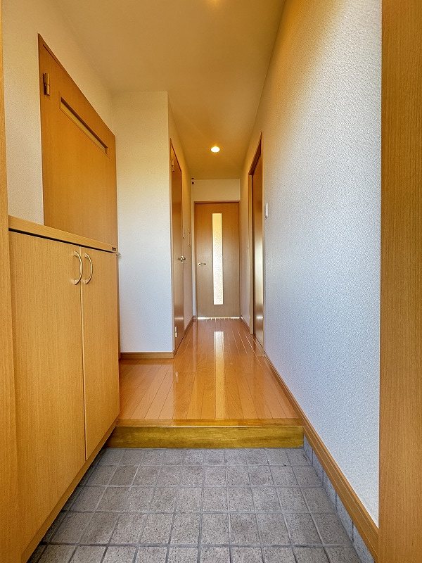 玄関　※掲載情報と物件の現況が異なる場合、現況を優先とする。