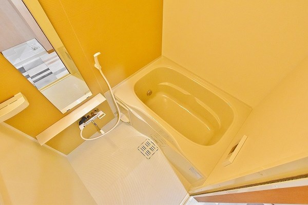 バス・シャワールーム　★お風呂にゆっくり浸かって疲れを取りませんか？追焚機能付き★