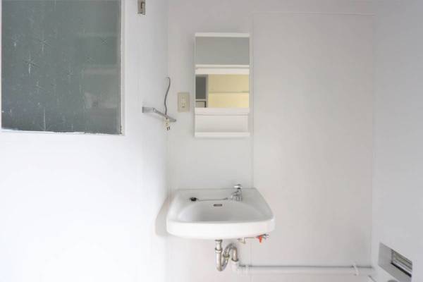 洗面設備　モデルルームの写真です