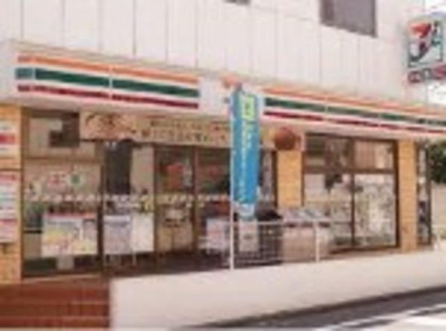 コンビニ　セブンイレブン大田区雪谷大塚町店（コンビニ）まで376m