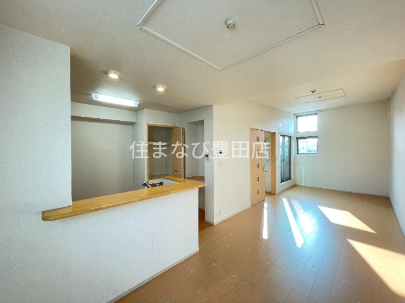 居室・リビング　同型別部屋写真