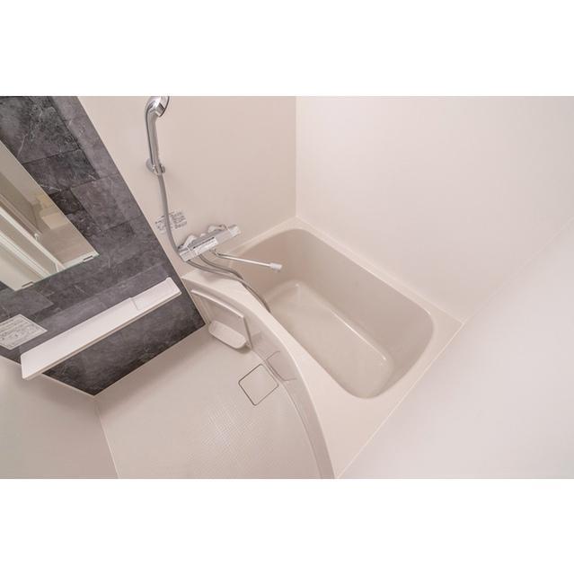 バス・シャワールーム　エスリード難波ザ・メゾン　　風呂