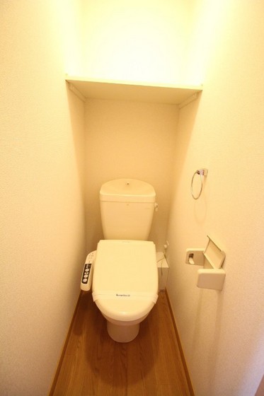 トイレ　※別部屋の写真です