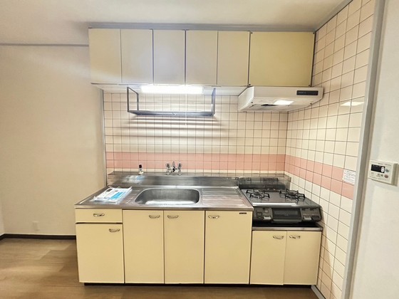 キッチン　※別部屋の写真です