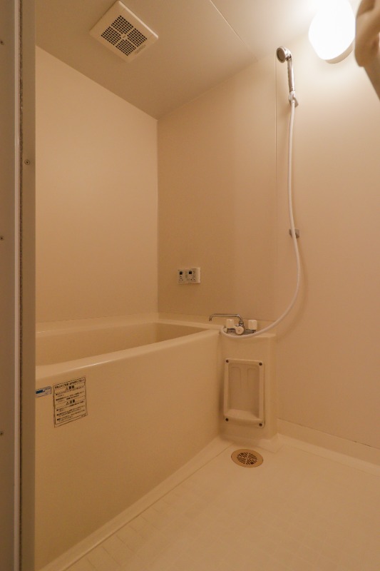 バス・シャワールーム　図面と現状に相違がある場合には現状を優先