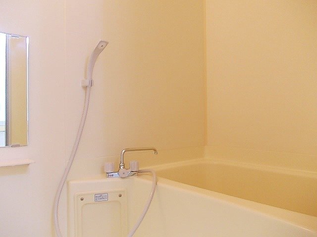 バス・シャワールーム　ゆったり過ごせるお風呂です