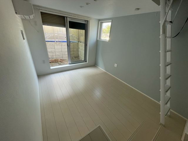 居室・リビング　ロフト付き！