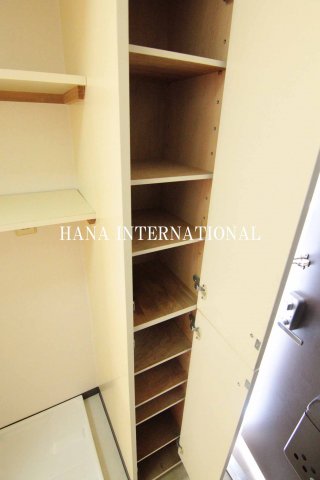 収納　他部屋写真参照