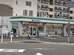 コンビニ　ファミリーマート 堺材木町西店（コンビニ）まで447m