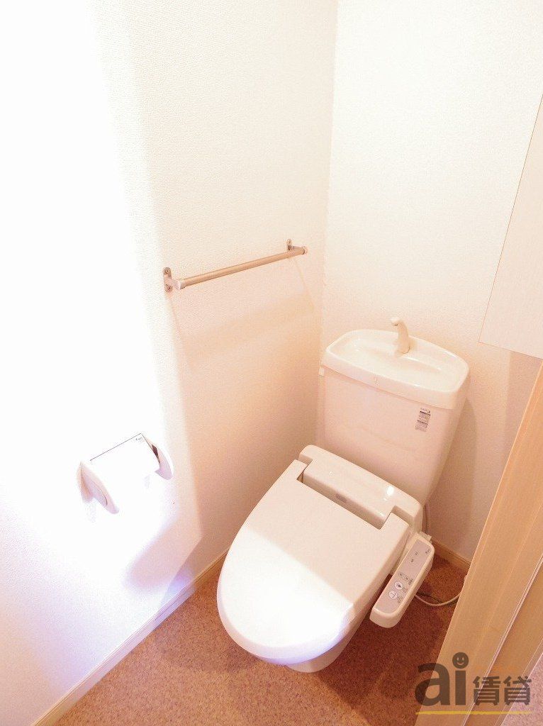 トイレ　※同仕様写真です