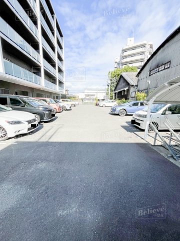 駐車場　駐車スペースもあります☆