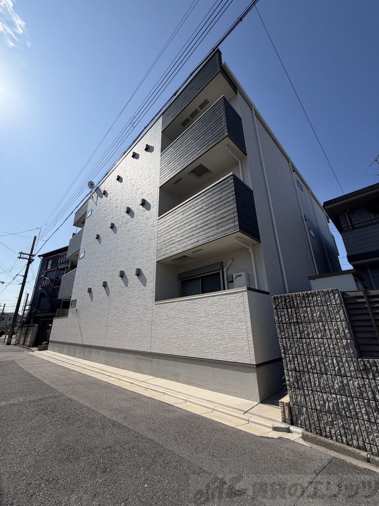 建物外観　駐車場