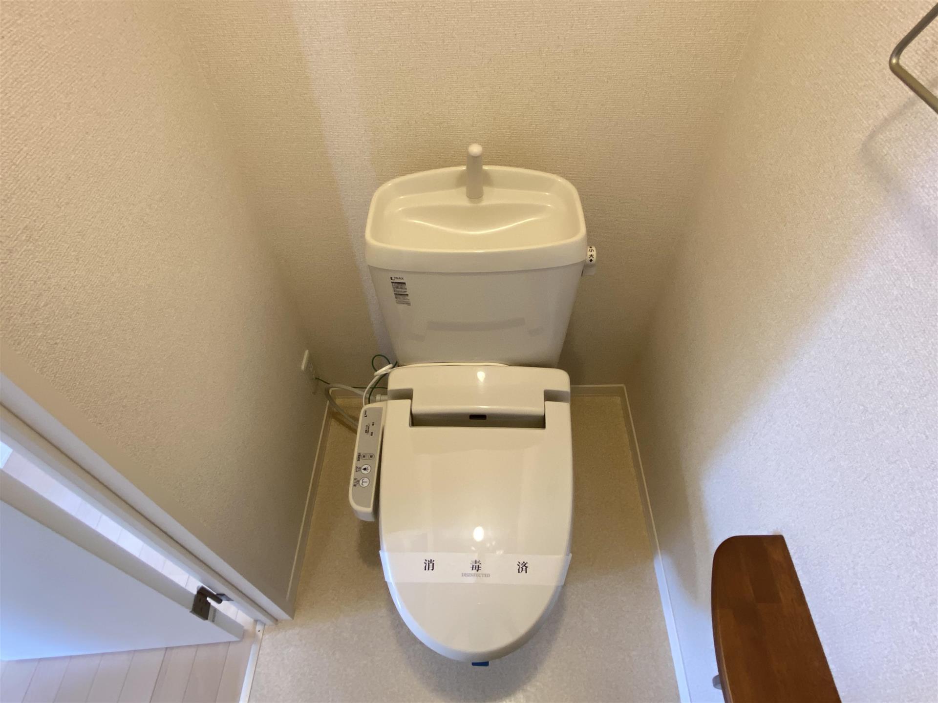 トイレ　温水洗浄暖房便座トイレ