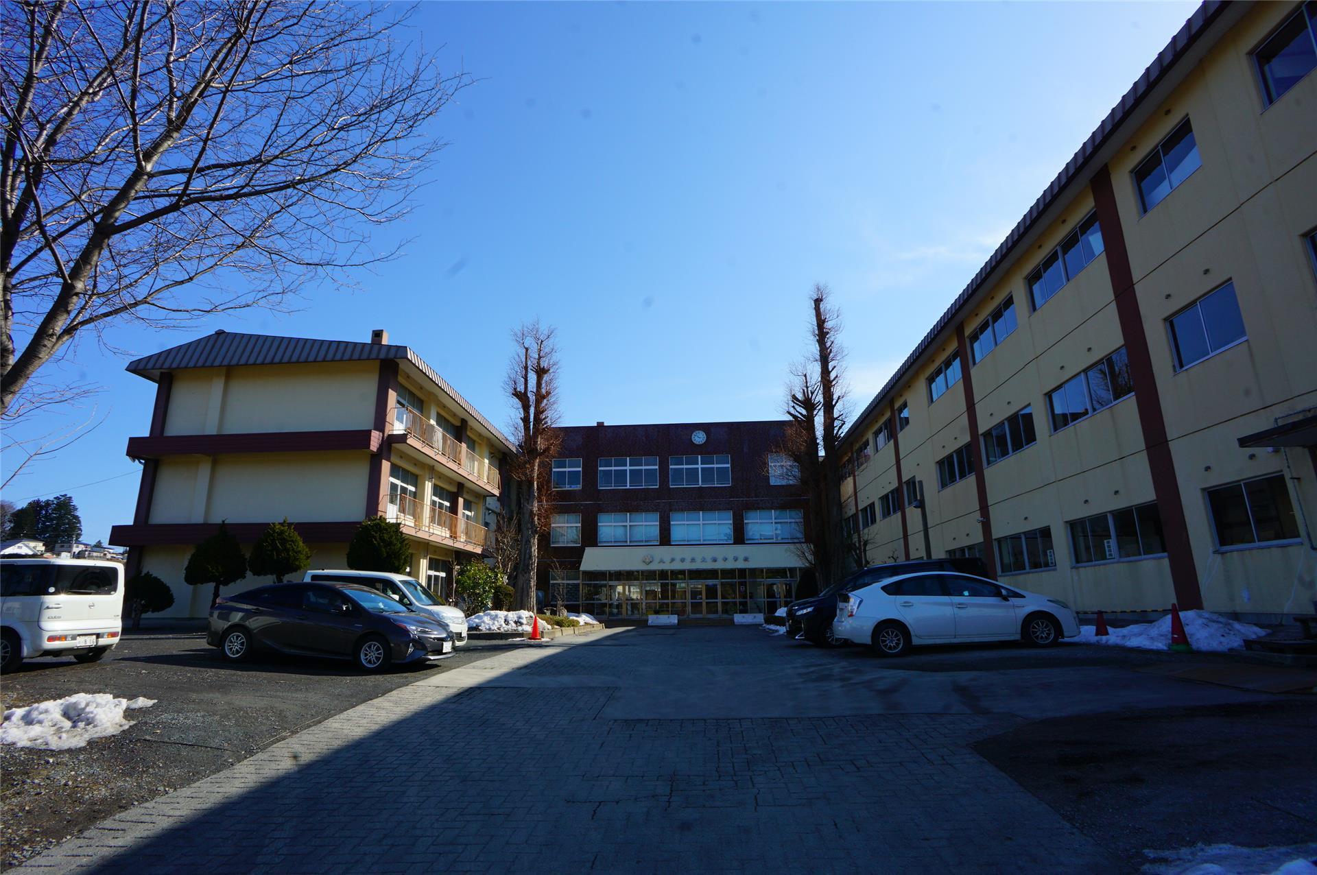 中学校　八戸市立大館中学校（中学校）まで1129m