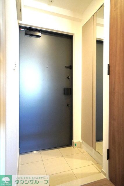 玄関　※写真は同タイプ住戸です。