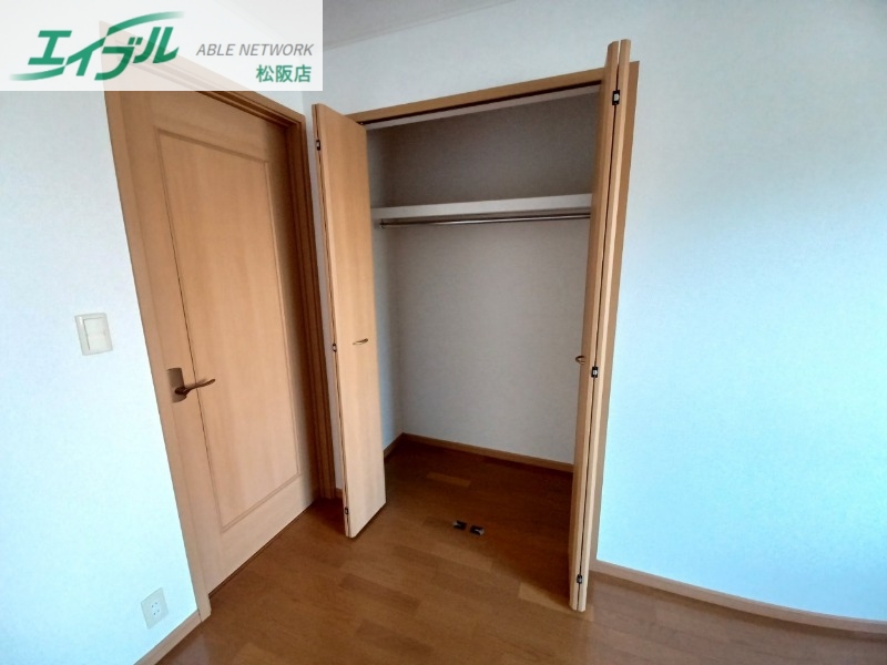 収納　同型タイプ画像