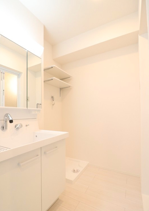 洗面設備　コンパクトで使いやすい洗面所