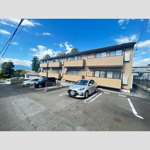 駐車場　車をお持ちの方に嬉しい駐車場付きの物件です