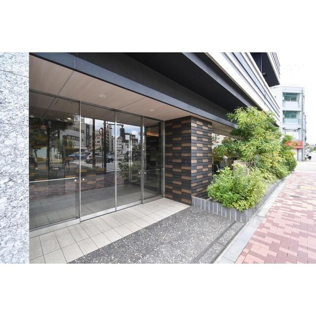 エントランス　建物の内部です