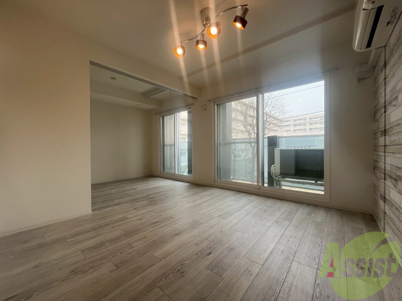 居室・リビング　広くてキレイなお部屋が広がっていて、充実した生活が送れそう。