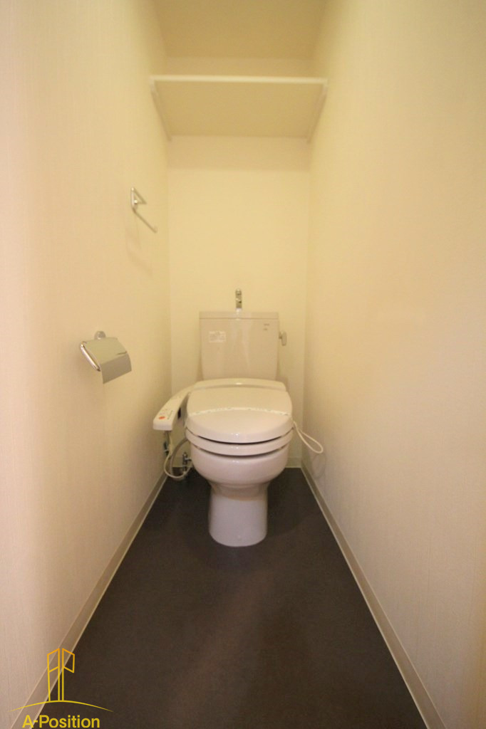 トイレ　クレアート大手前グランアクシア