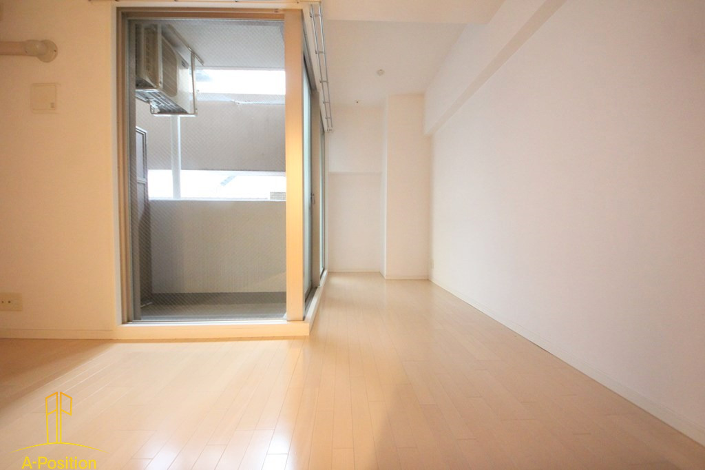 居室・リビング　クレアート大手前グランアクシア